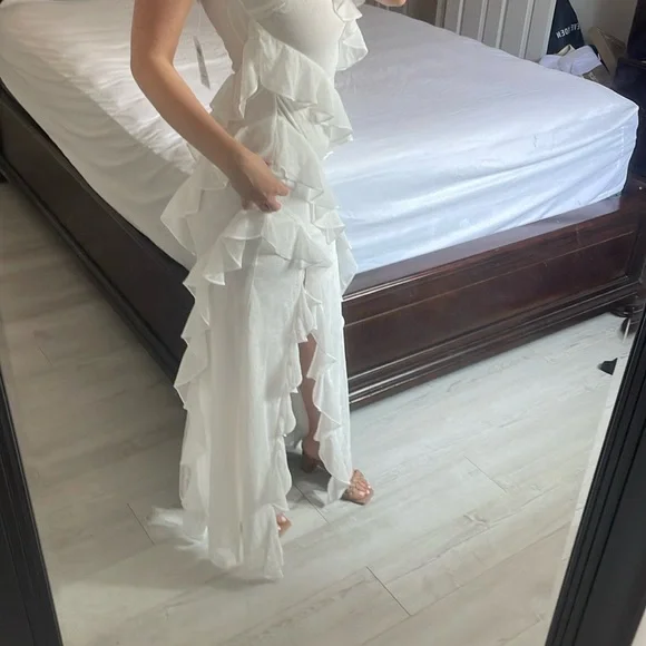 NWT White Ruffle MAXI lace dress - Picture 2 of 5